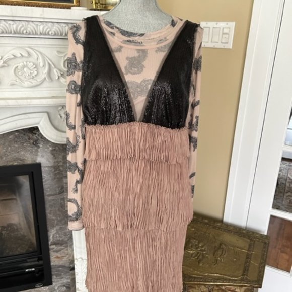 BCBG Charleston style Dress - Picture 3 of 6